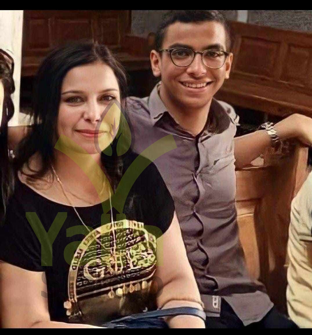 من-رحم-يالمعاناة-لا-ستارت-اب