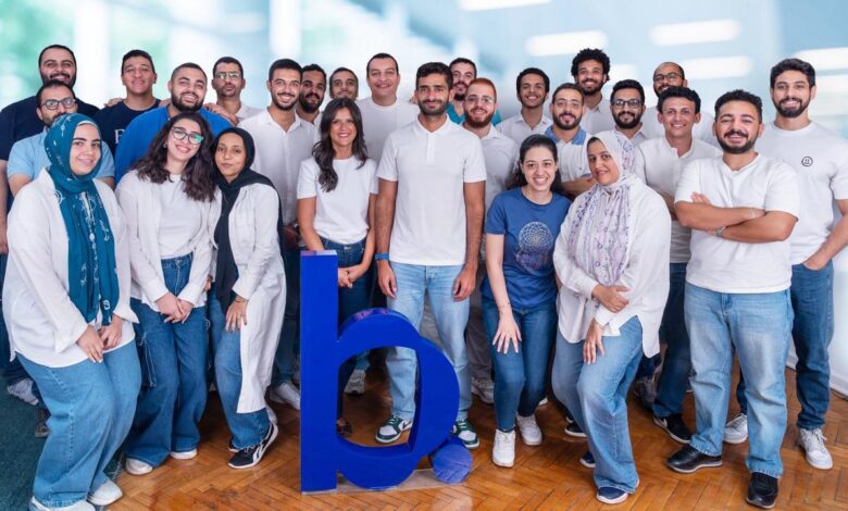 أعلنت بلووركس (bluworks.io)، الشركة الناشئة المصرية المتخصصة في تقنيات الموارد البشرية وحلول إدارة القوى العاملة، عن إغلاق جولة تمويل أولى بقيمة مليون دولار لتسريع النمو في مصر والتوسع إقليمياً. قادت الجولة كل من A15 و Enza Capital و Beltone Venture Capital، Acasia Ventures إلى جانب مستثمرين ملائكة استراتيجيين.