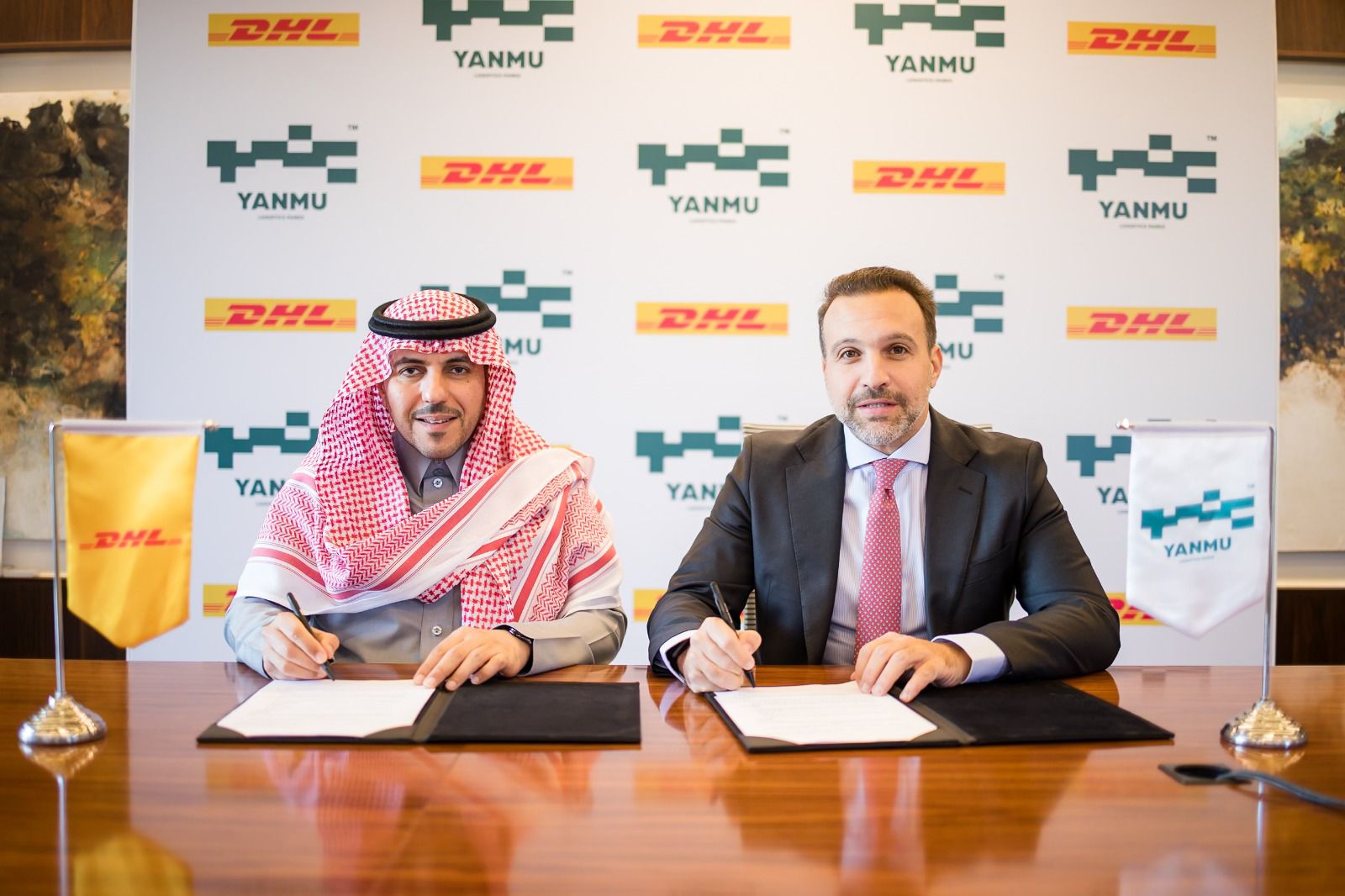 باستثمارات تصل إلى 24 مليون يورو: دي إتش ال إكسبرس وشركة "ينمو اللوجستي" يوقعان اتفاقية لإقامة أكبر مركز توزيع في المنطقة اللوجستية بشرق القاهرة